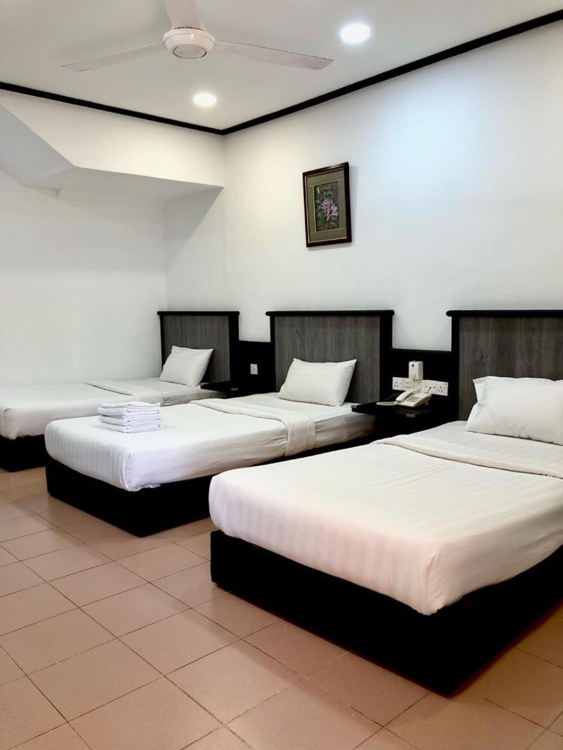 Intan Beach Resort Kuala Terengganu Exterior photo